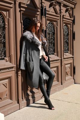 Wool and cashmere coat with long fox fur collar (grey)
