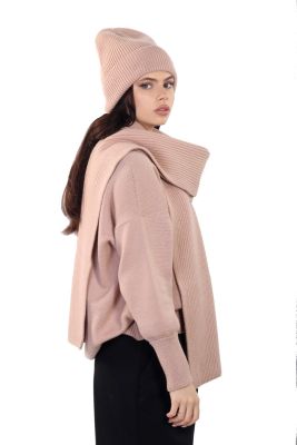 Set of merino wool scarf and hat with flap in beige