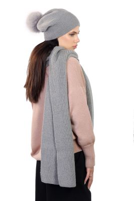 100% merino wool hat extended with a fur pompom (grey)