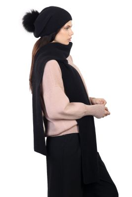 100% merino wool hat extended with a fur pompom (black)