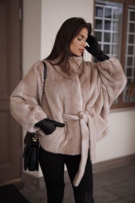Mink fur coat with collar, natural Palomino colour