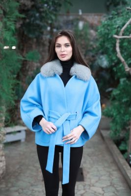 Wool and cashmere poncho with sleeves (light blue)