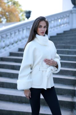 Wool and cashmere poncho white with mini collar and cuffs in white mink 