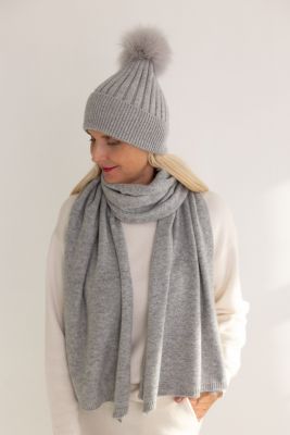 Knitted wool and cashmere hat with pompom in grey