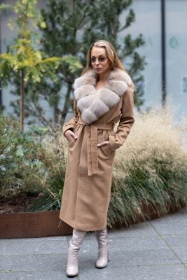 Wool and cashmere winter coat in beige with fox fur collar