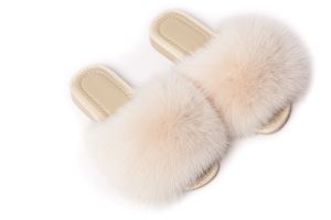 Slippers with fox fur in beige