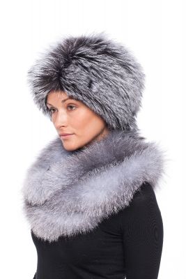 Wool double round shawl / scarf with black / blue silver fox fur 
