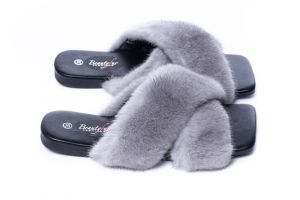 Slippers with mink fur grey