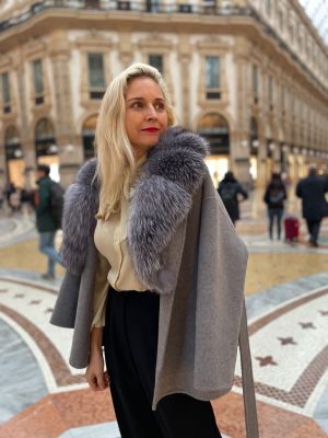 Wool and cashmere short jacket with fox fur collar in grey 