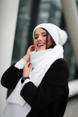 Knitted  wool set in white