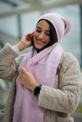 Knitted pink cashmere and wool set